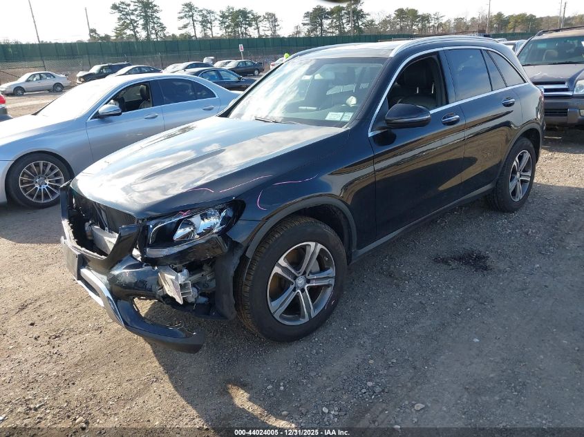 Mercedes-Benz C 300 2017 — photo 2