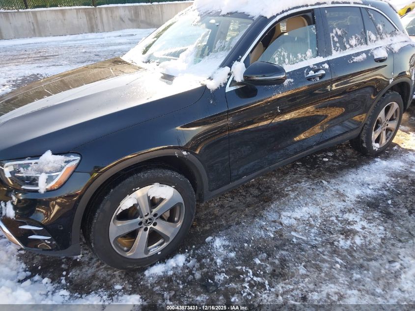 Mercedes-Benz C 300 2021 — photo 2