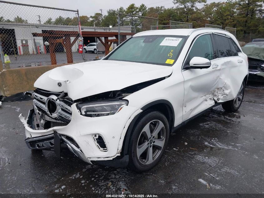 Mercedes-Benz C 300 2022 — photo 2