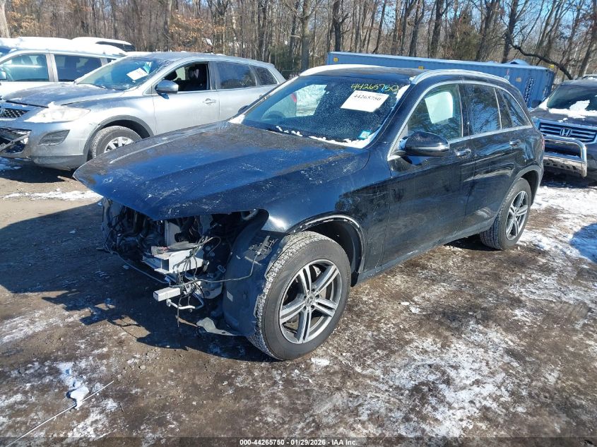 Mercedes-Benz C 300 2020 — photo 2