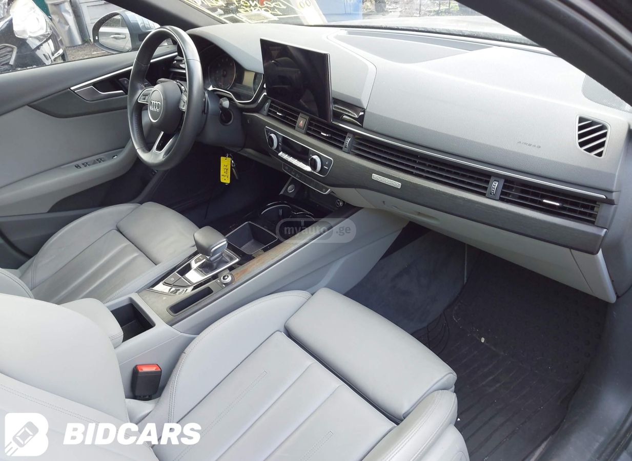 Audi A4 2020 — photo 2