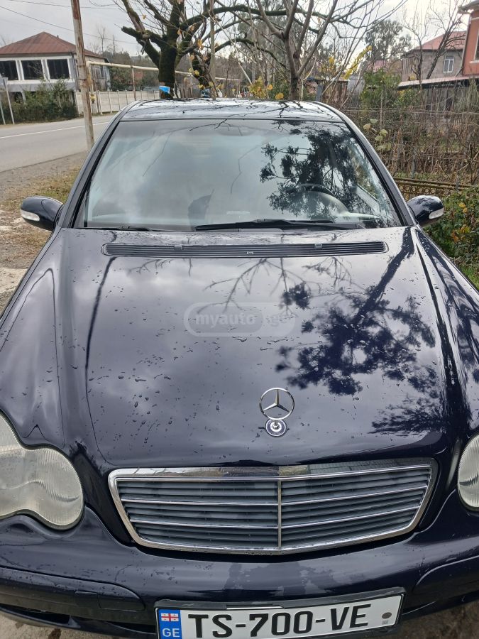 Mercedes-Benz C 200 2001 — photo 2