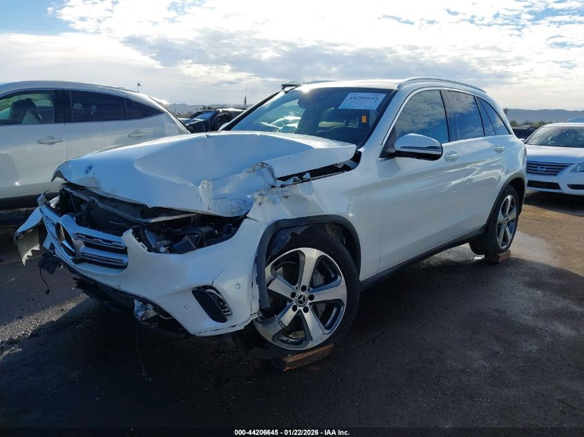 Mercedes-Benz C 300 2020 — photo 2
