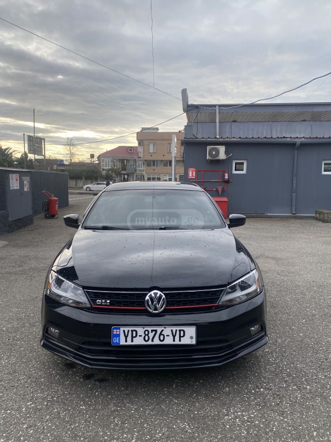 Volkswagen Jetta 2015 — photo 2