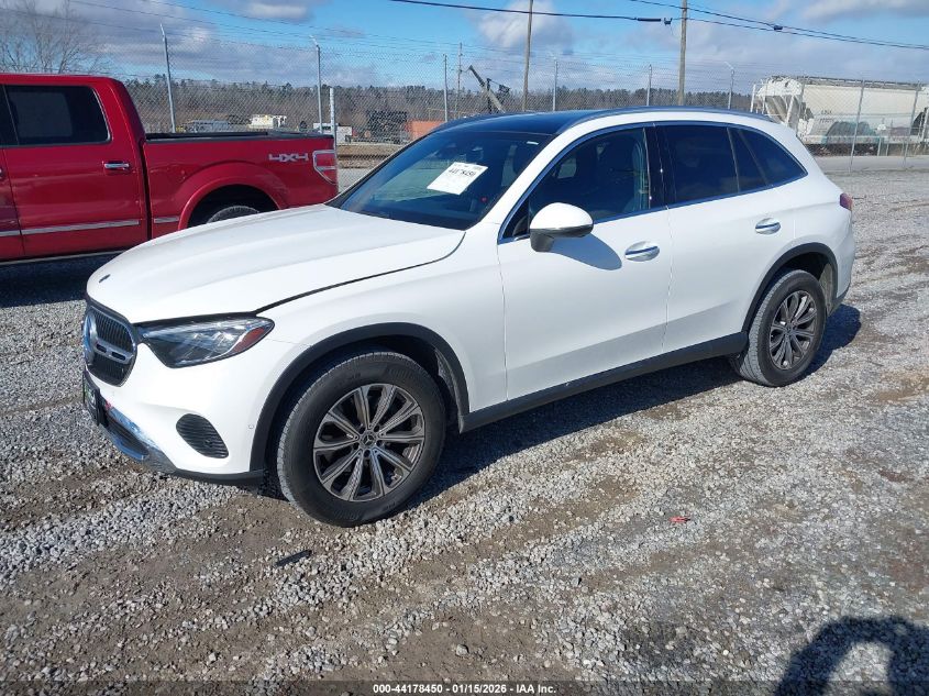 Mercedes-Benz C 300 2024 — photo 2