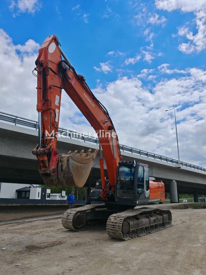 Hitachi 6420 2013 — photo 2