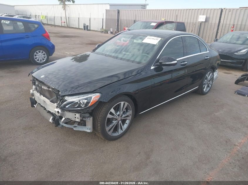 Mercedes-Benz C 300 2015 — photo 2