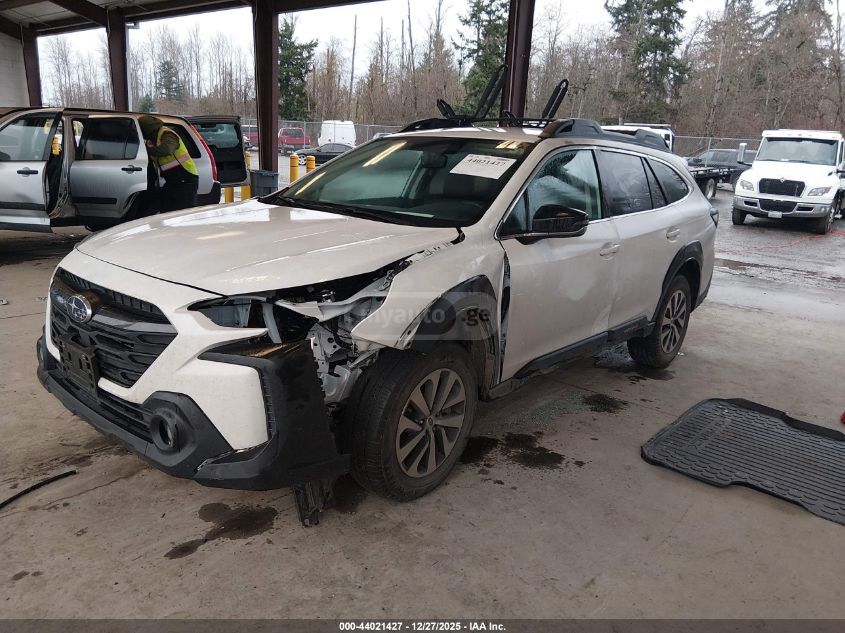 Subaru Outback 2024 — photo 2