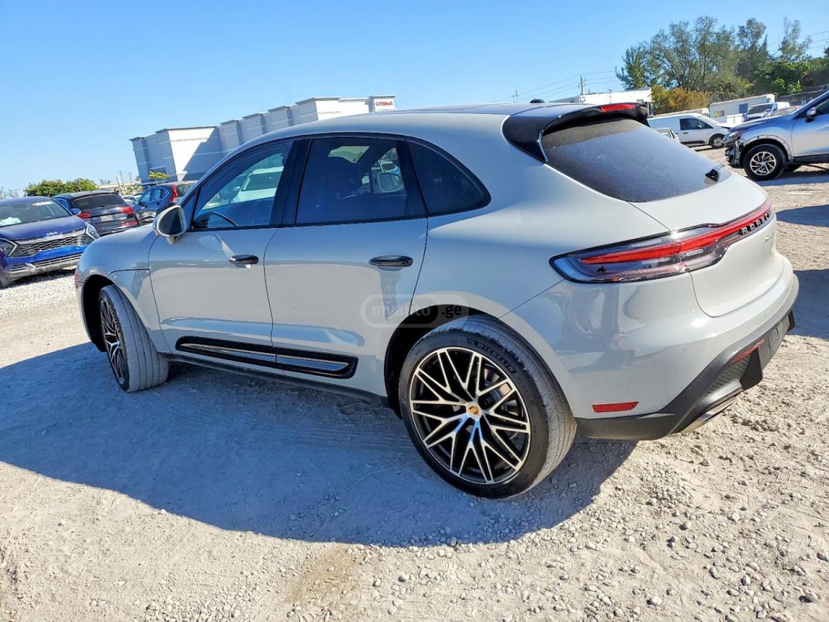 Porsche Macan 2024 — photo 2