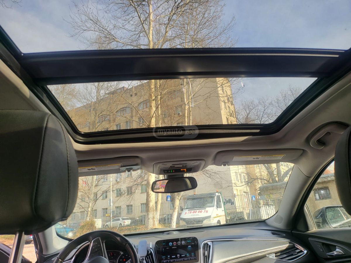 Chevrolet Malibu 2016 — photo 2