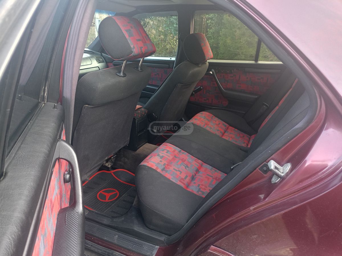 Mercedes-Benz C 180 1996 — photo 2