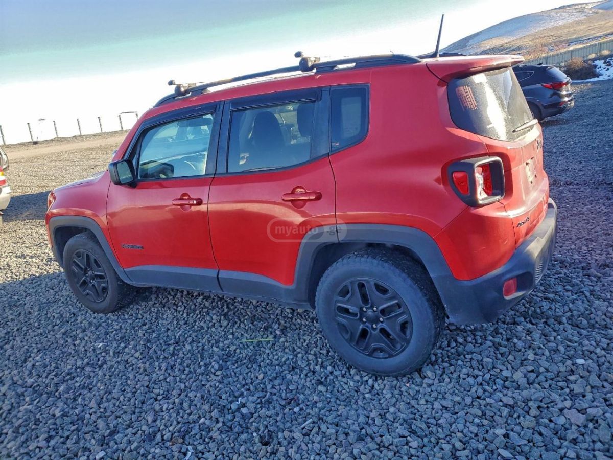Jeep Renegade 2018 — photo 2
