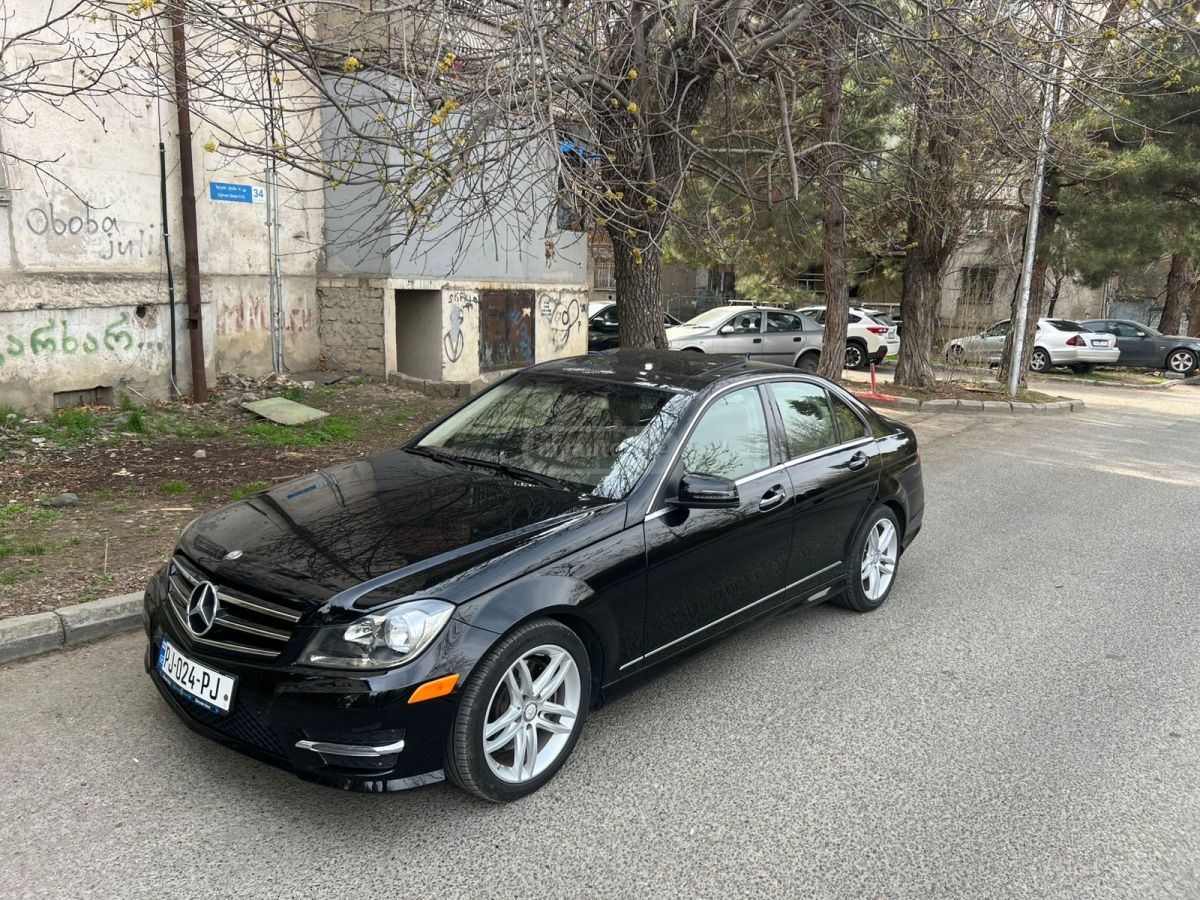 Mercedes-Benz C 300 2014 — photo 2