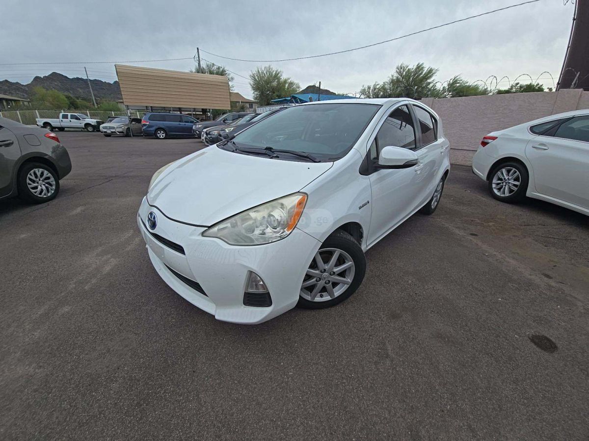 Toyota Prius C