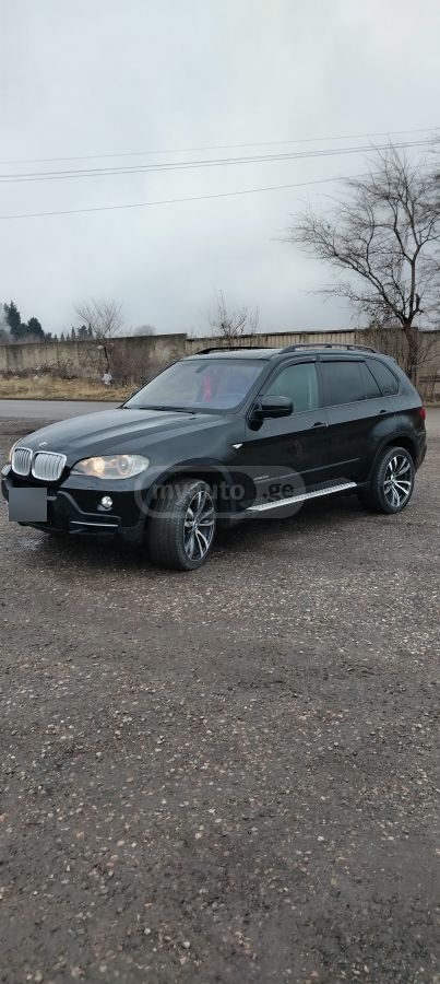 BMW X5 2010 — photo 2