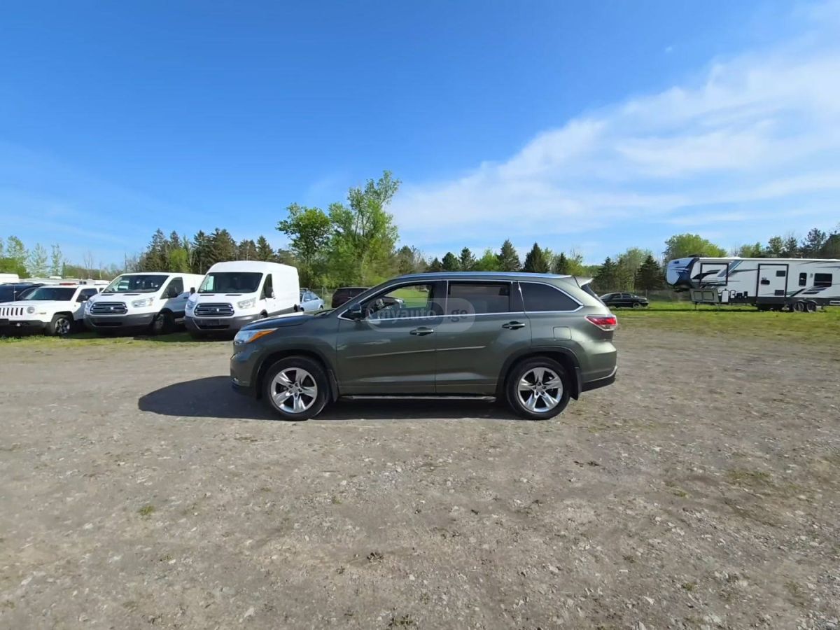 Toyota Highlander 2014 — photo 2