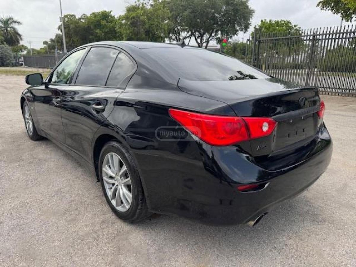 Infiniti Q 50 2017 — photo 2