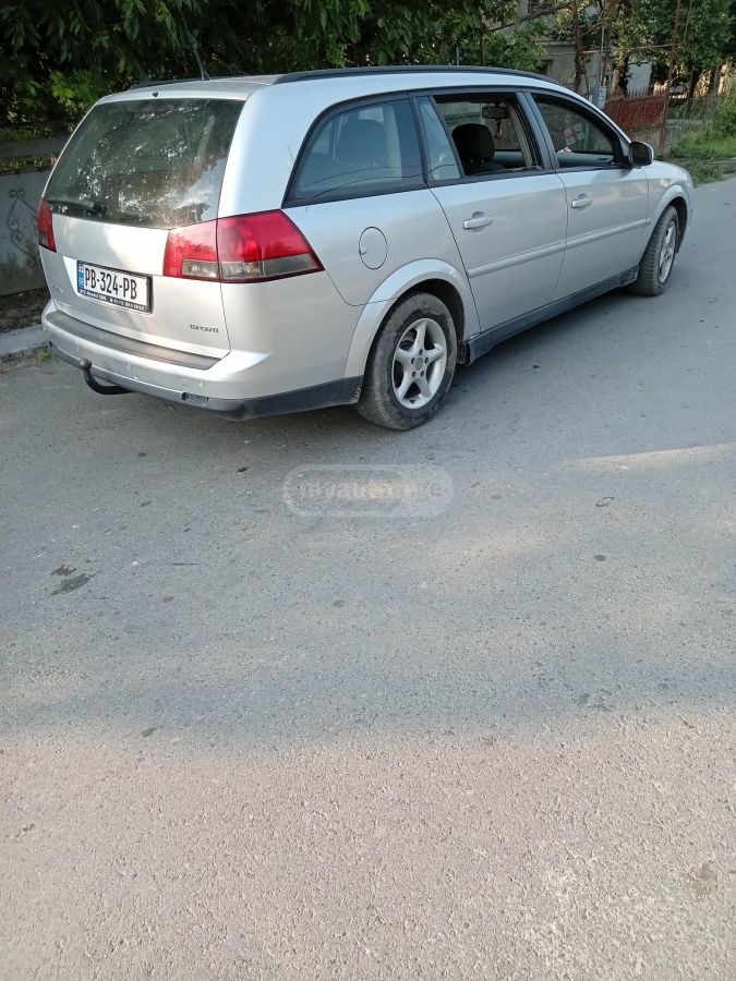 Opel Vectra 2005 — photo 2