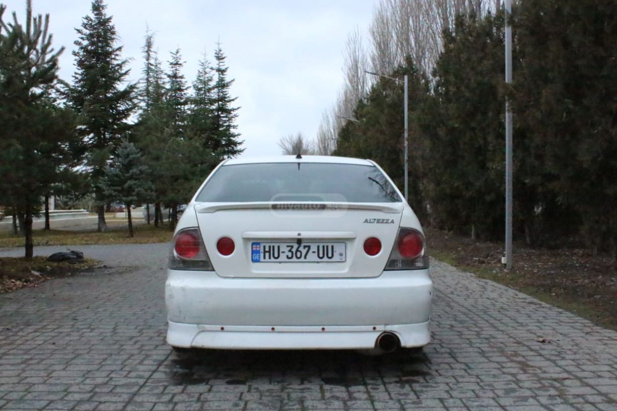 Toyota Altezza 2002 — photo 2