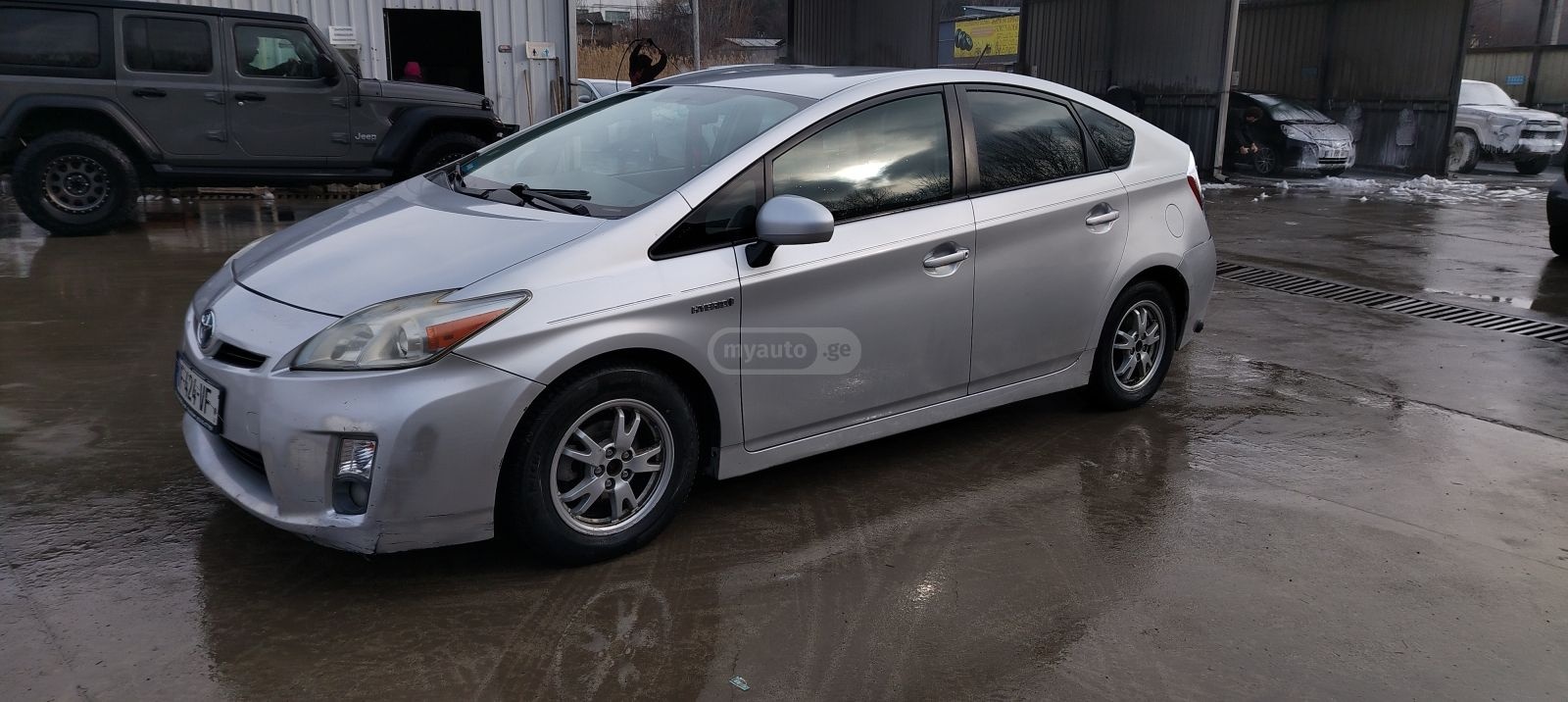 Toyota Prius 2011 — photo 2
