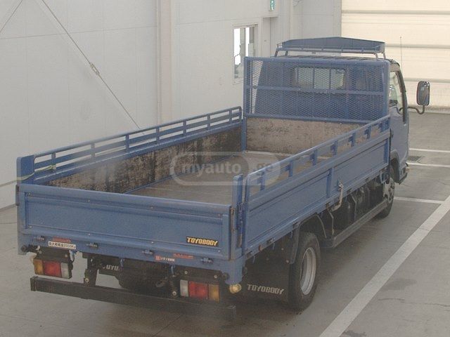 Isuzu Elf 2016 — photo 2