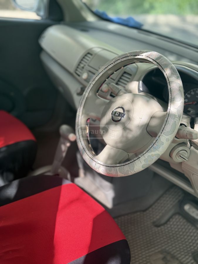 Nissan March 2002 — photo 2