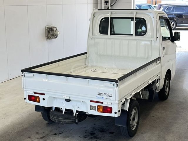 Isuzu Elf 2015 — photo 2