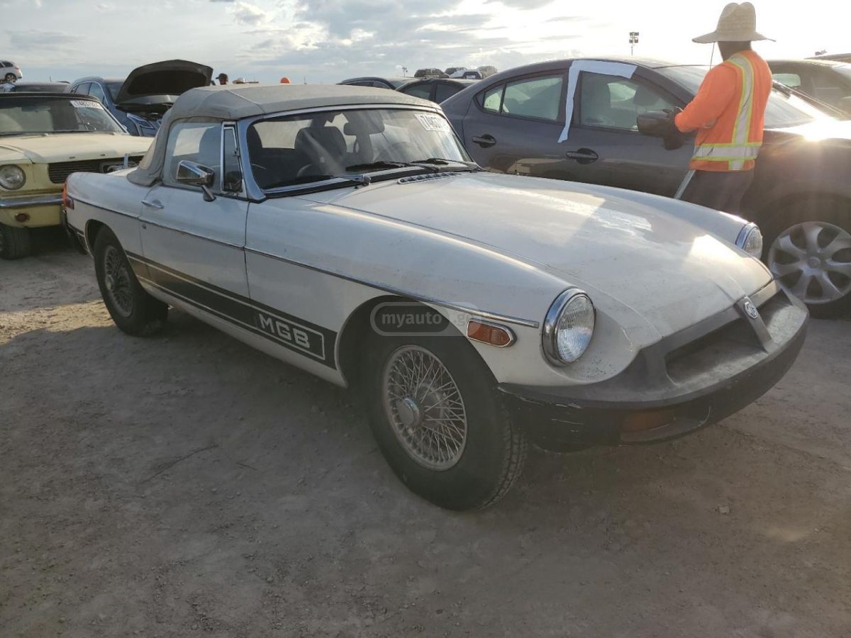 MG MGB 1980 — photo 2