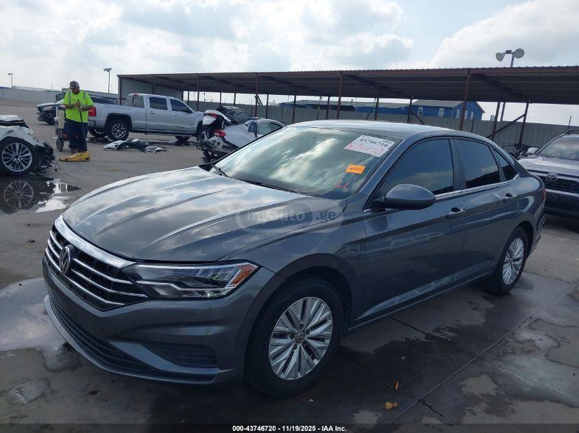 Volkswagen Jetta 2019 — photo 2