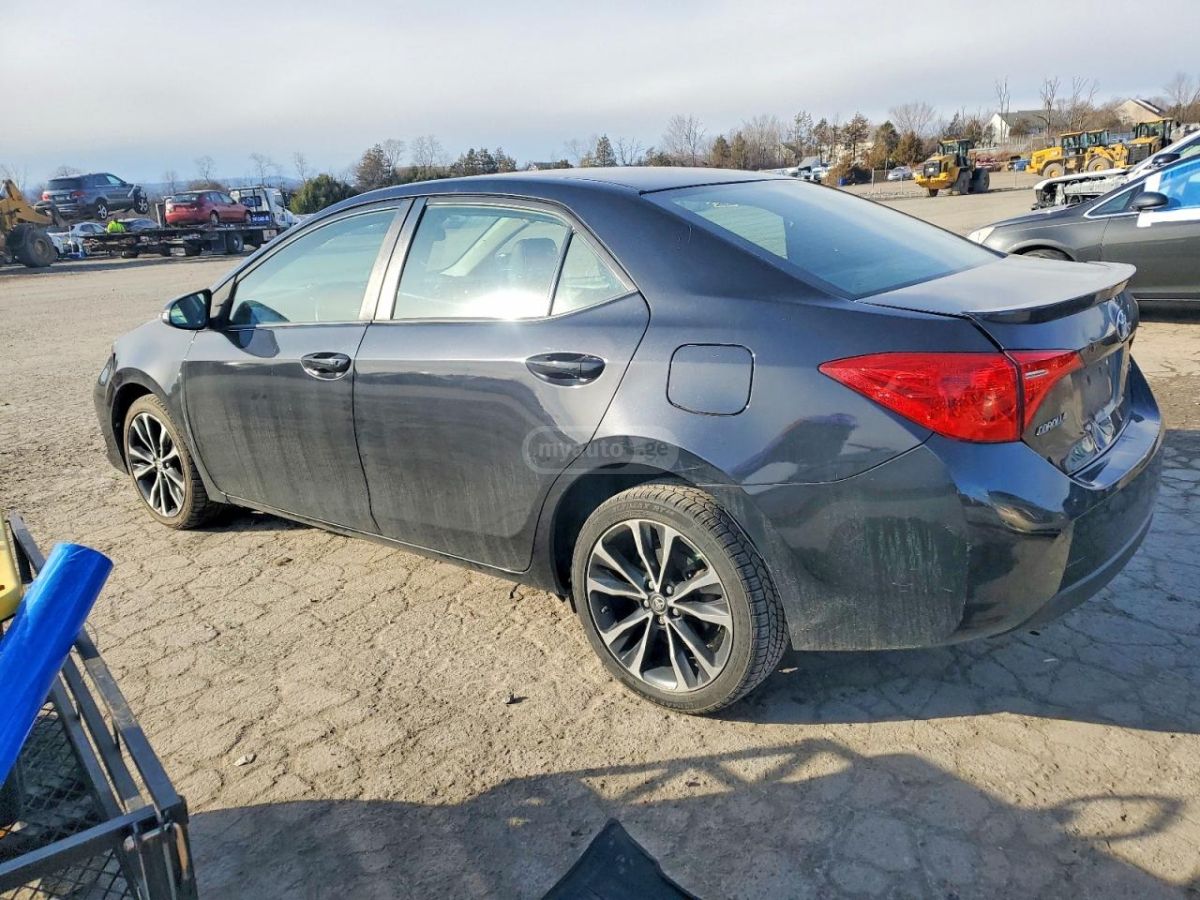 Toyota Corolla 2017 — photo 2