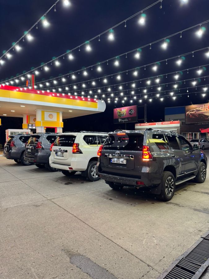 Toyota Land Cruiser Prado 2019 — photo 2
