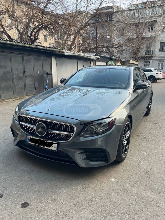 Mercedes-Benz E53 AMG