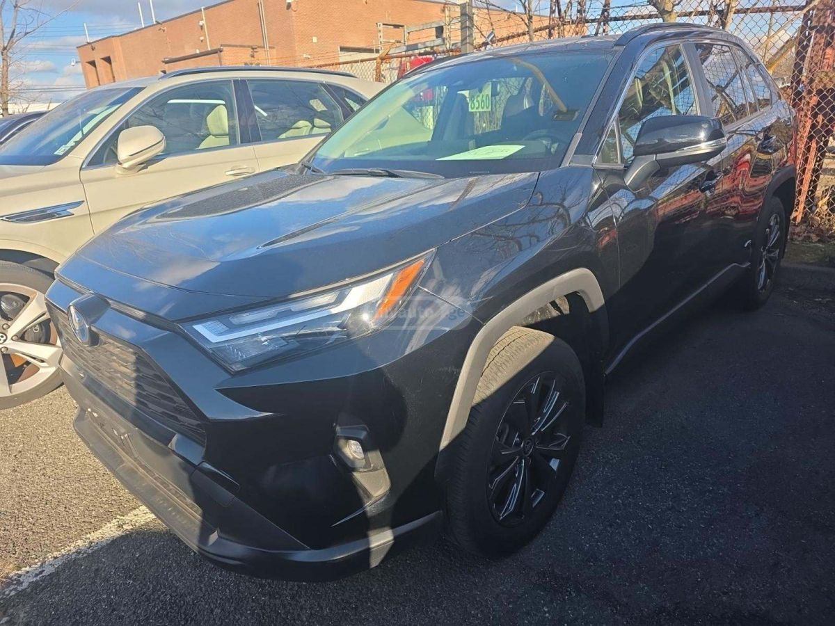 Toyota RAV 4 2022 — photo 2