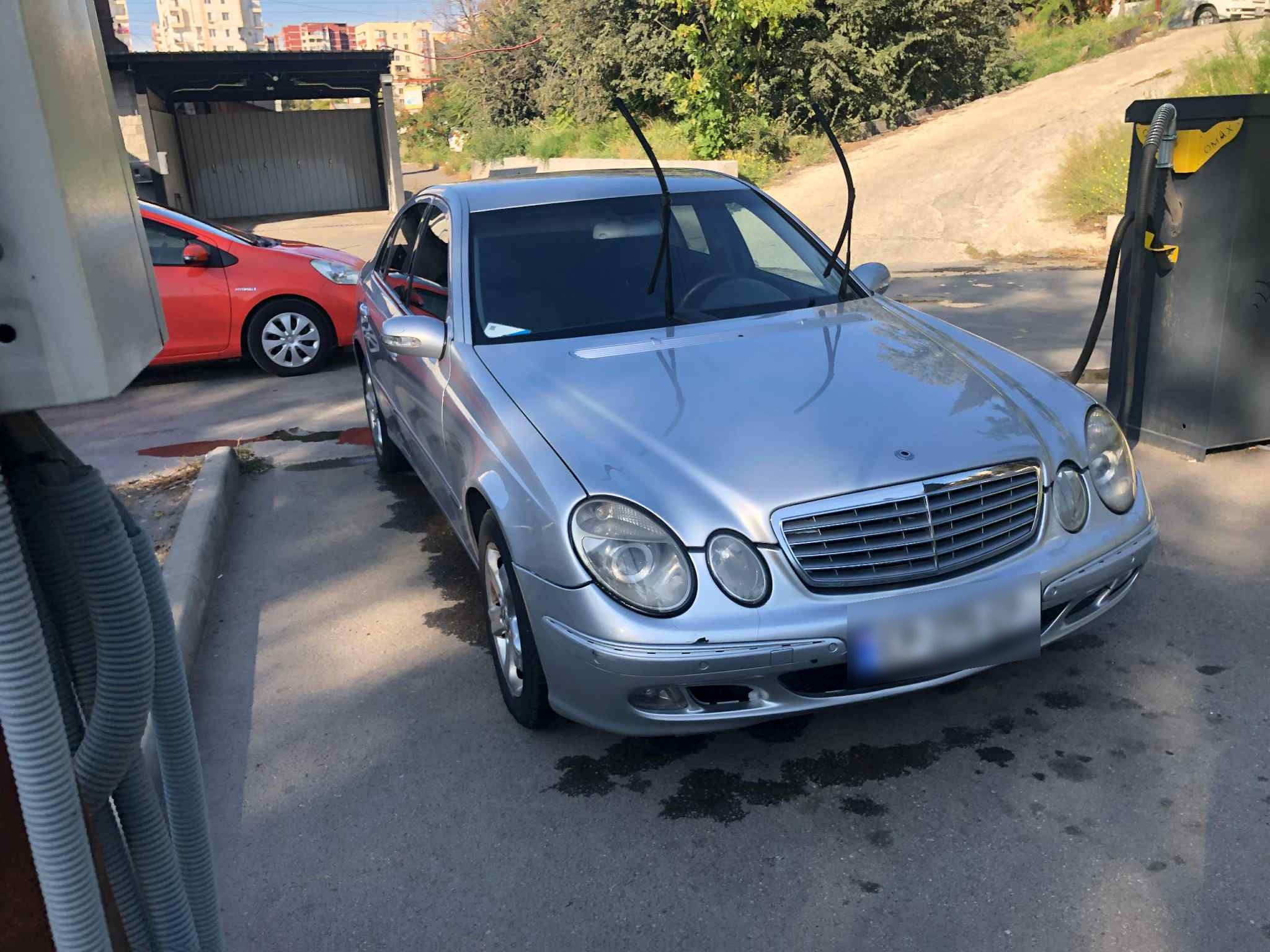 Mercedes-Benz E 200 2002 — photo 2