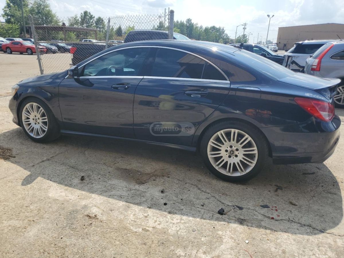 Mercedes-Benz CLA 250 2018 — photo 2