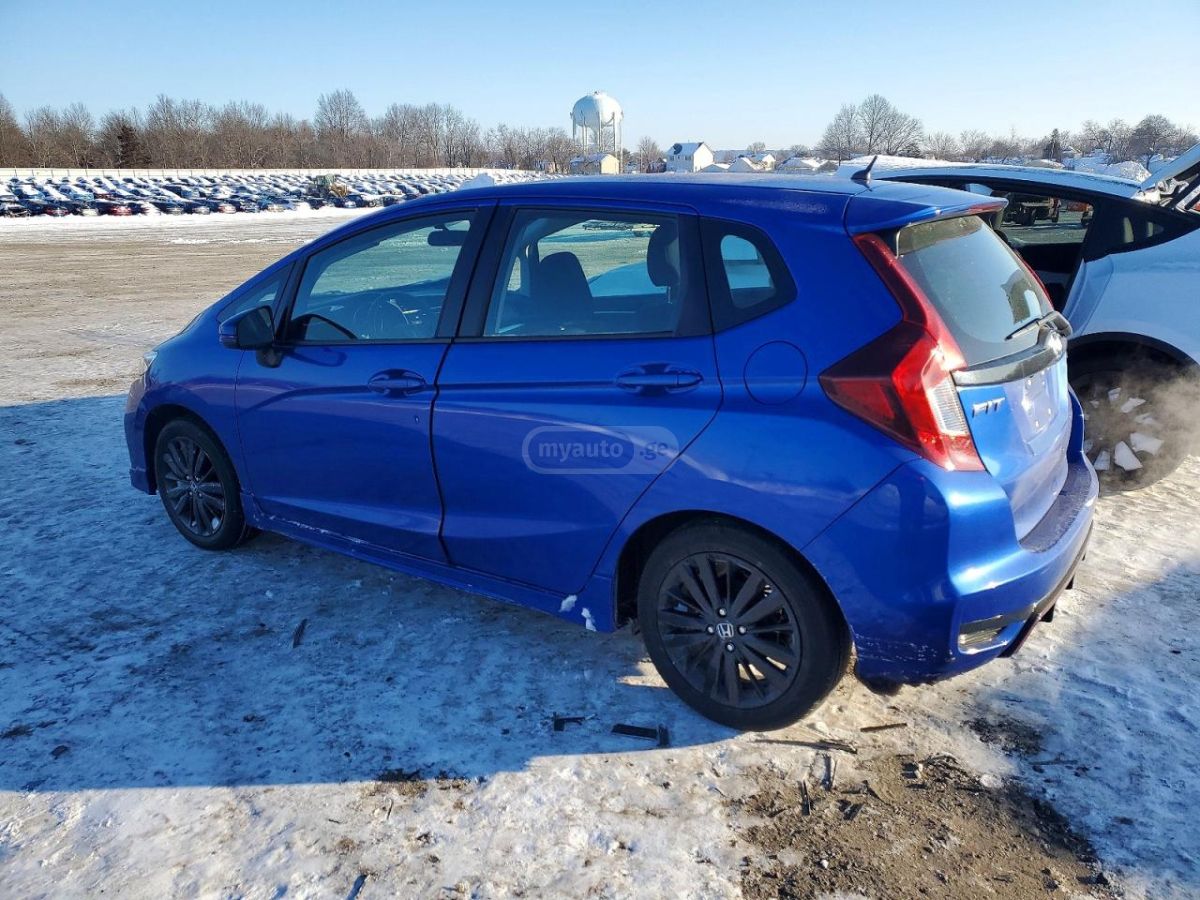 Honda Fit 2018 — photo 2