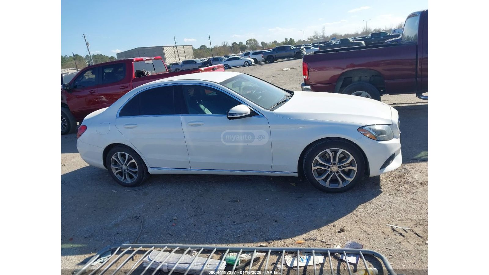 Mercedes-Benz C 300 2015 — photo 2