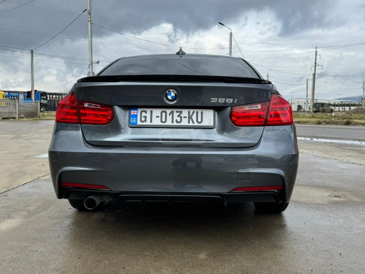 BMW 320 2015 — photo 2