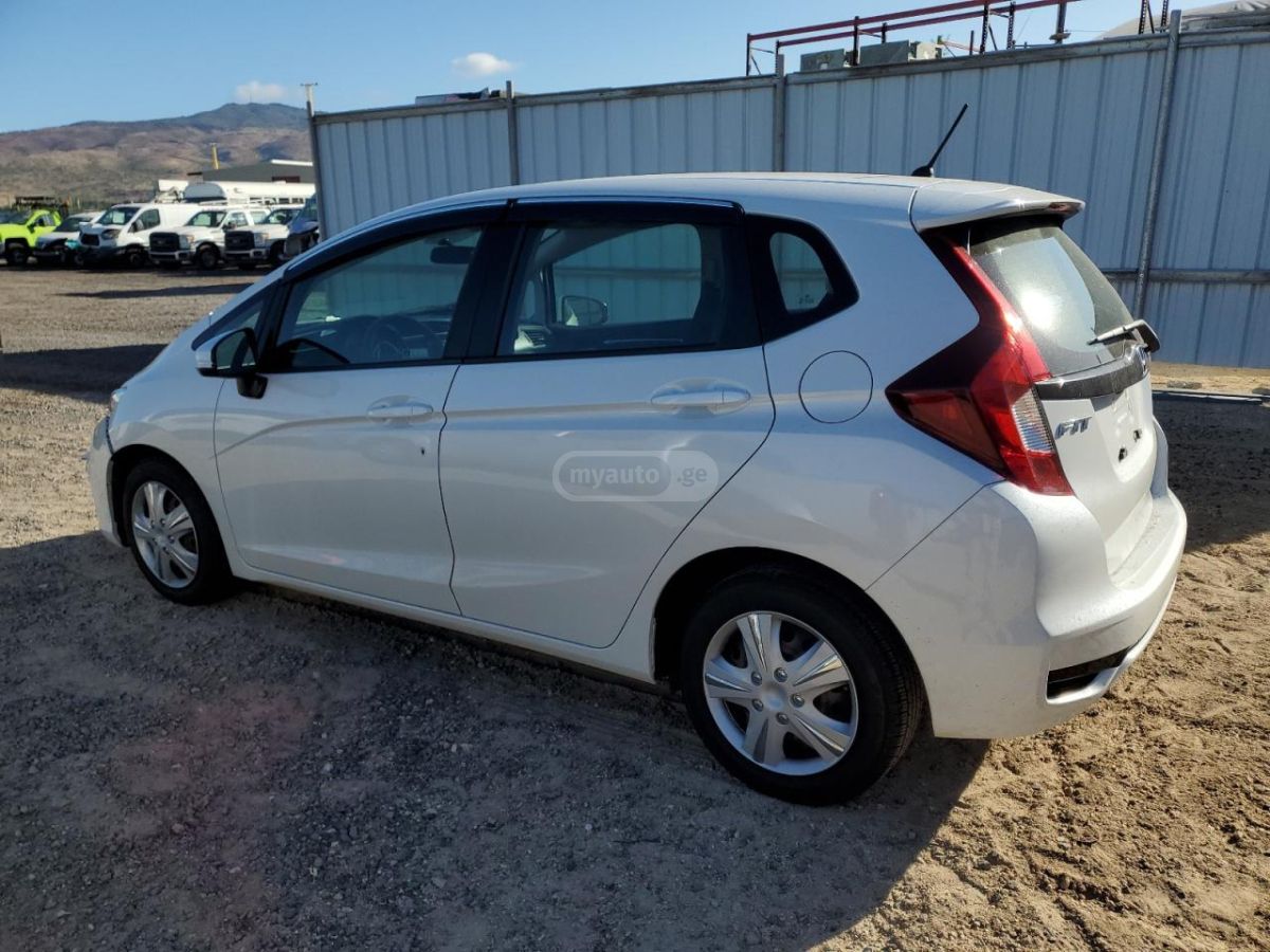 Honda Fit 2020 — photo 2