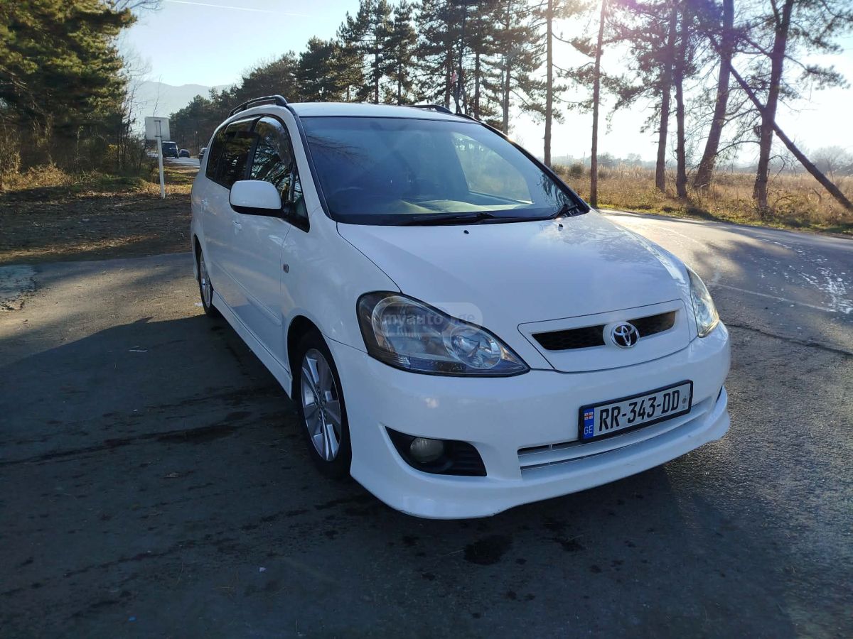 Toyota Ipsum