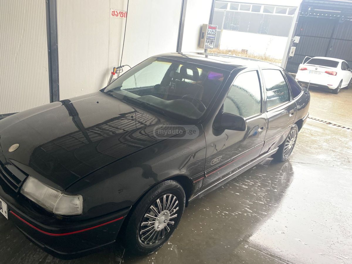 Opel Vectra 1996 — photo 2