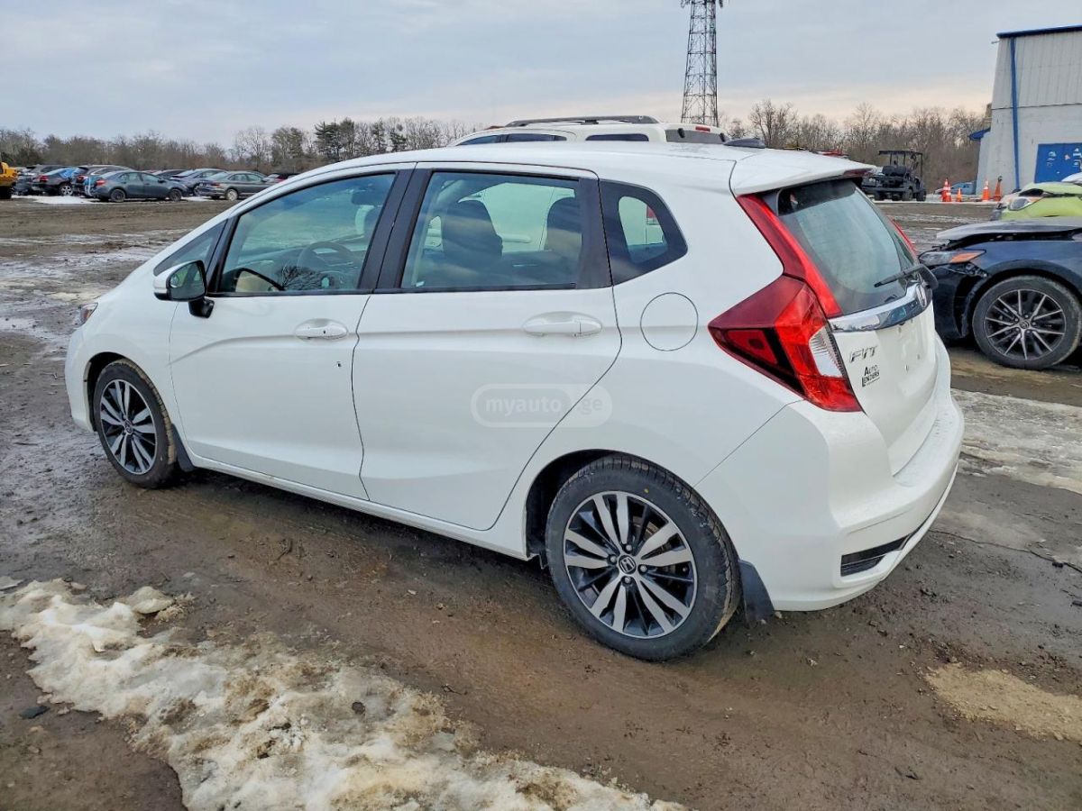 Honda Fit 2018 — photo 2