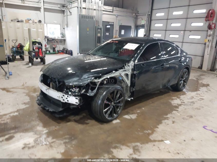 Lexus IS 350 2023 — photo 2