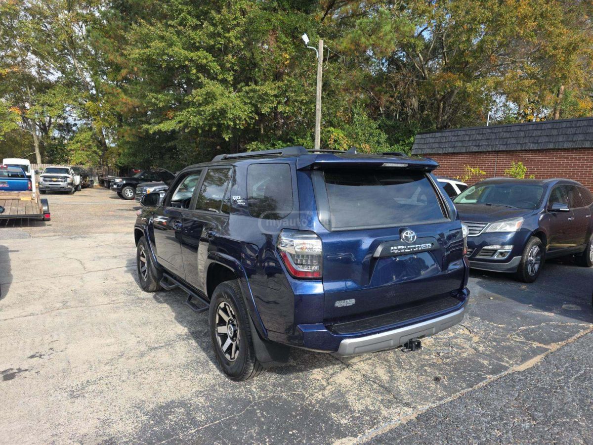 Toyota 4Runner 2019 — photo 2
