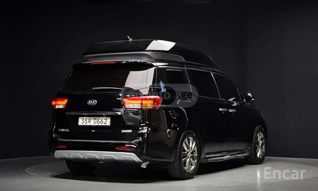 Kia Carnival 2016 — photo 2