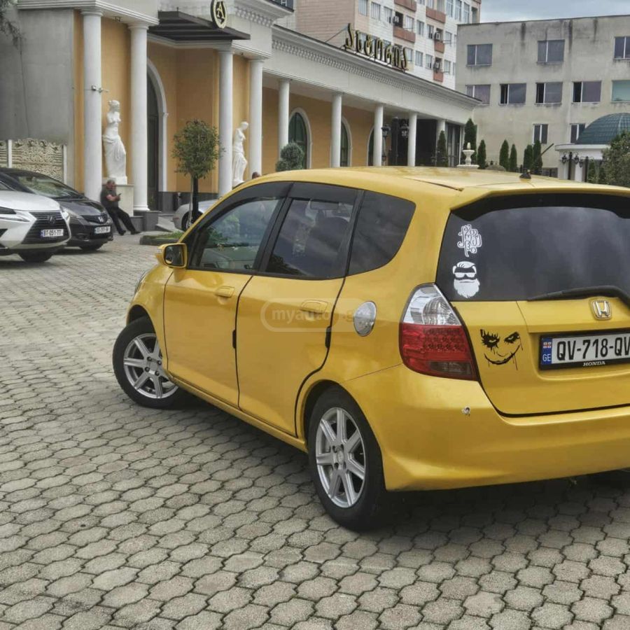 Honda Fit 2005 — photo 2
