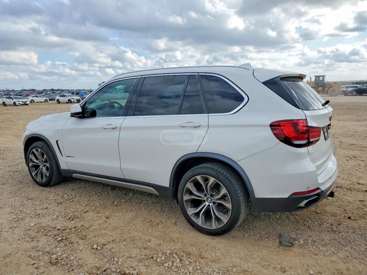 BMW X5 2018 — photo 2