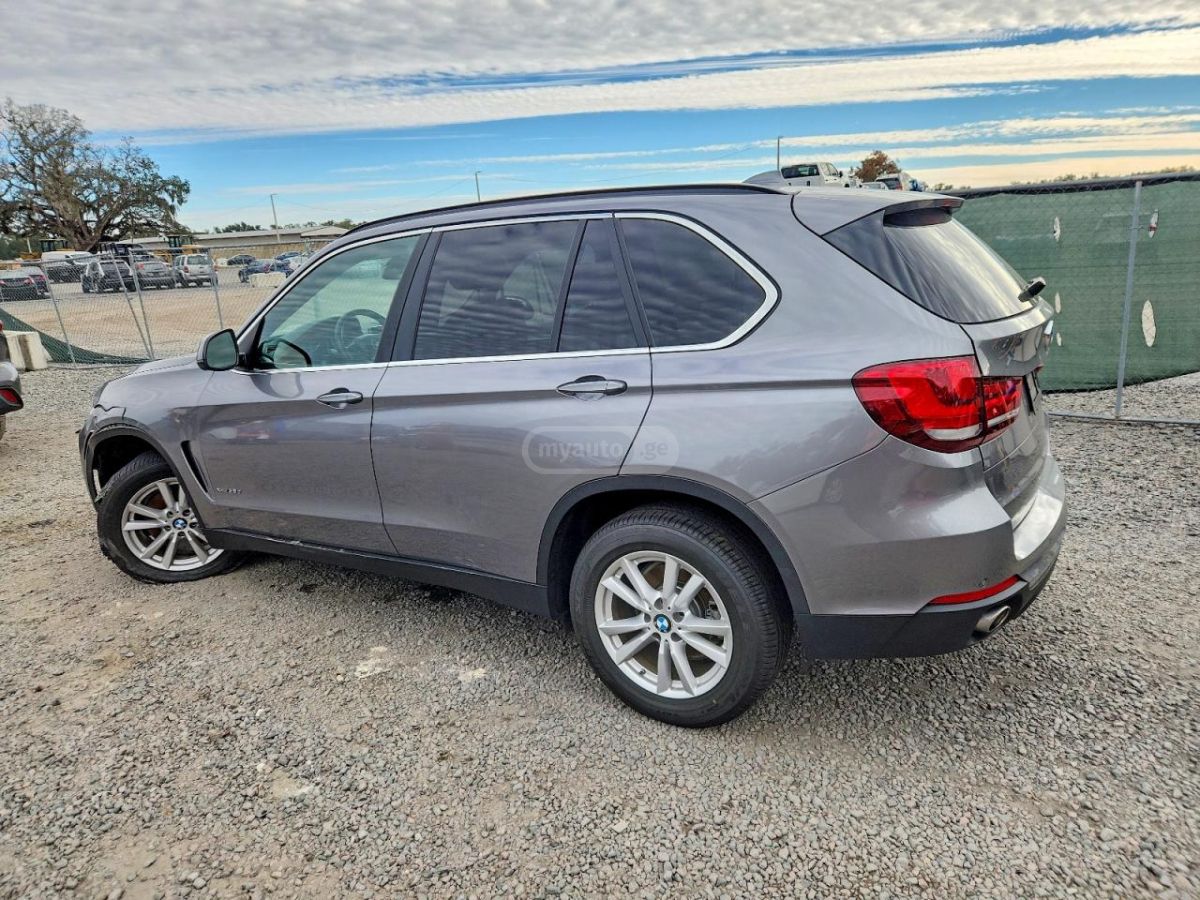 BMW X5 2015 — photo 2