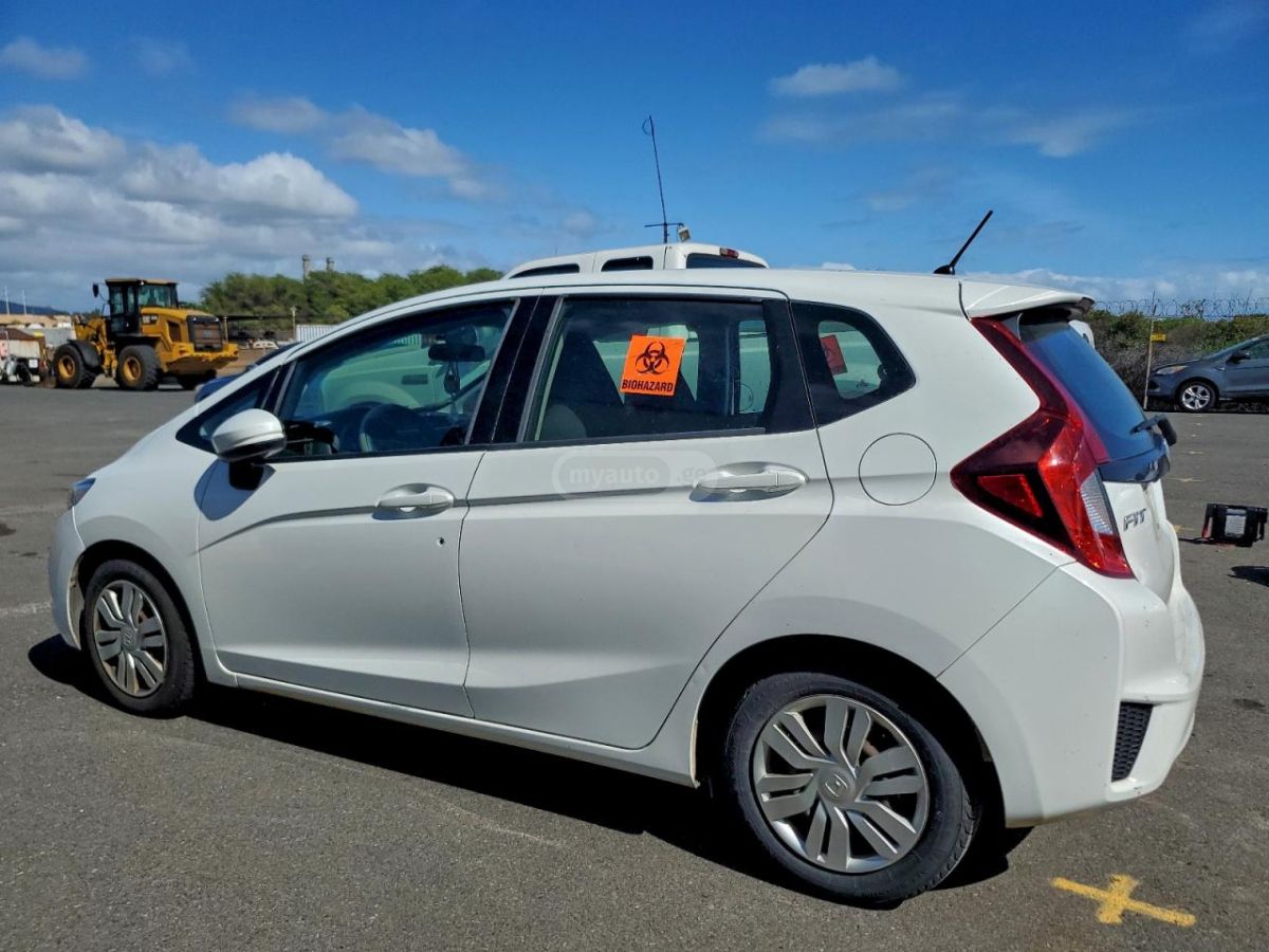 Honda Fit 2015 — photo 2