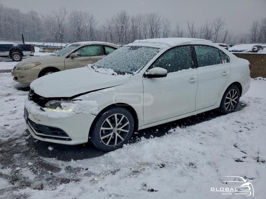 Volkswagen Jetta 2017 — photo 2